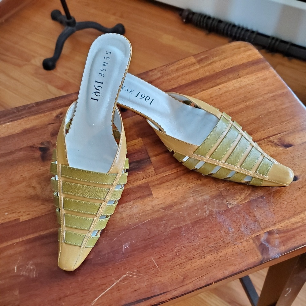Sense 1991 Small leather kitten heels